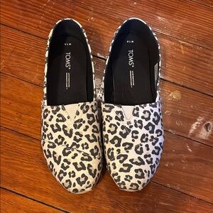 Leopard Print toms